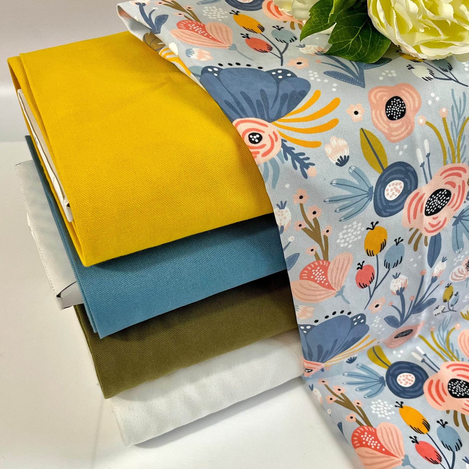 Pre - Order Tender recycling Canvas " Primavera " Blumen auf hellblau Fabric poshpinks