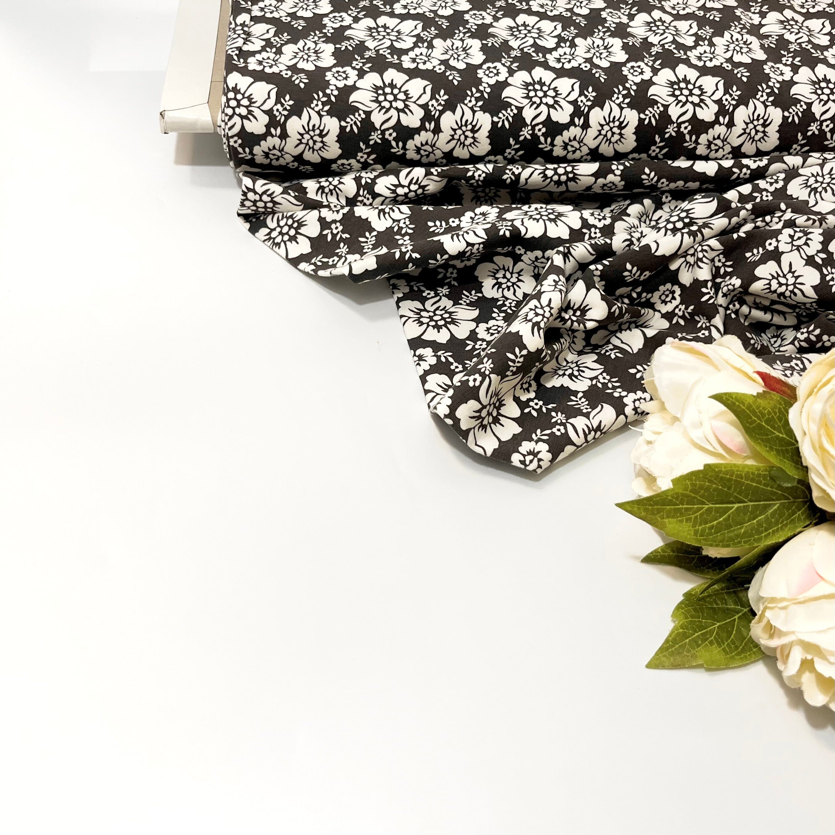 Baumwolljersey - Blumen - weiß auf braun Fabric poshpinks