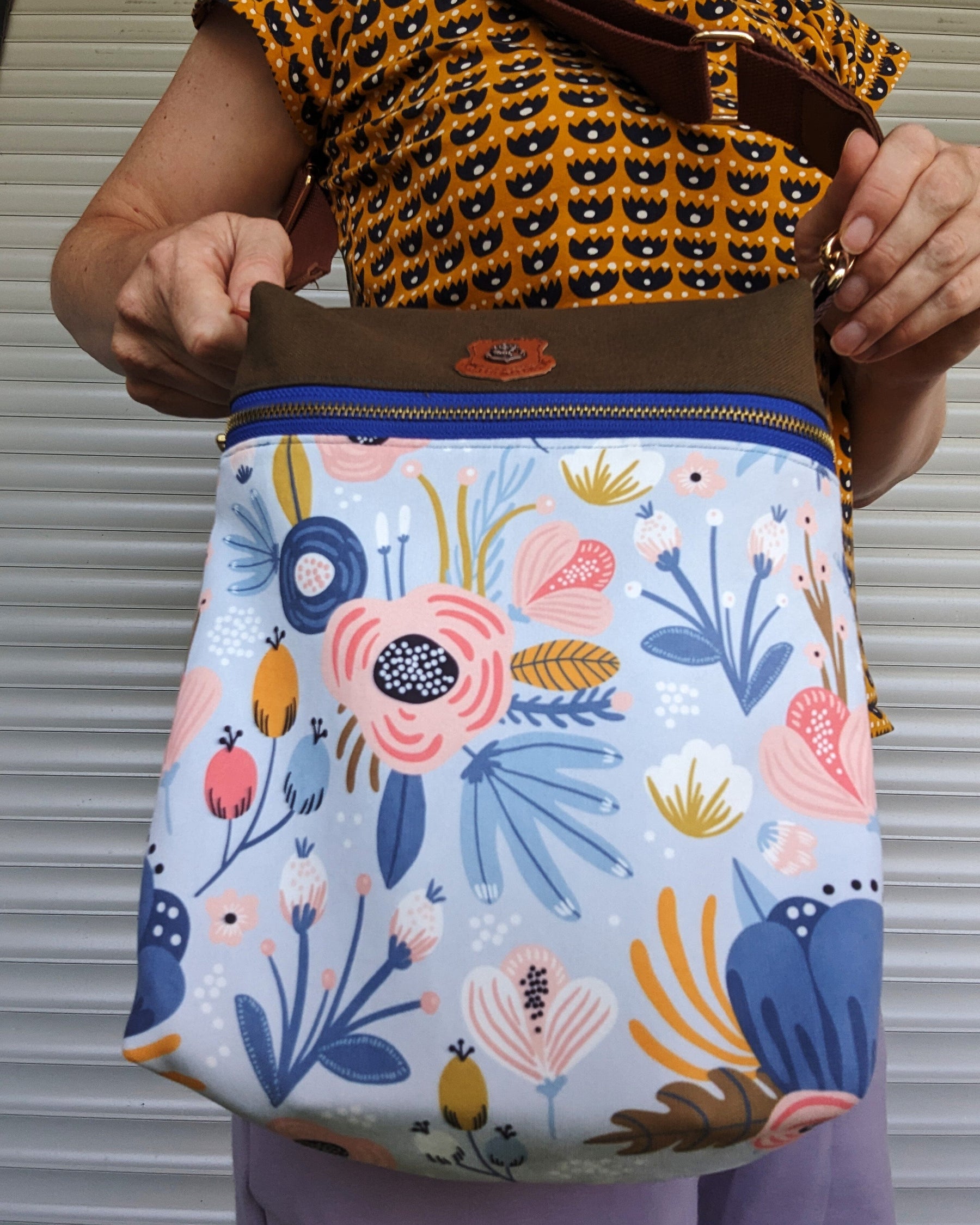 Pre - Order Tender recycling Canvas " Primavera " Blumen auf hellblau Fabric poshpinks