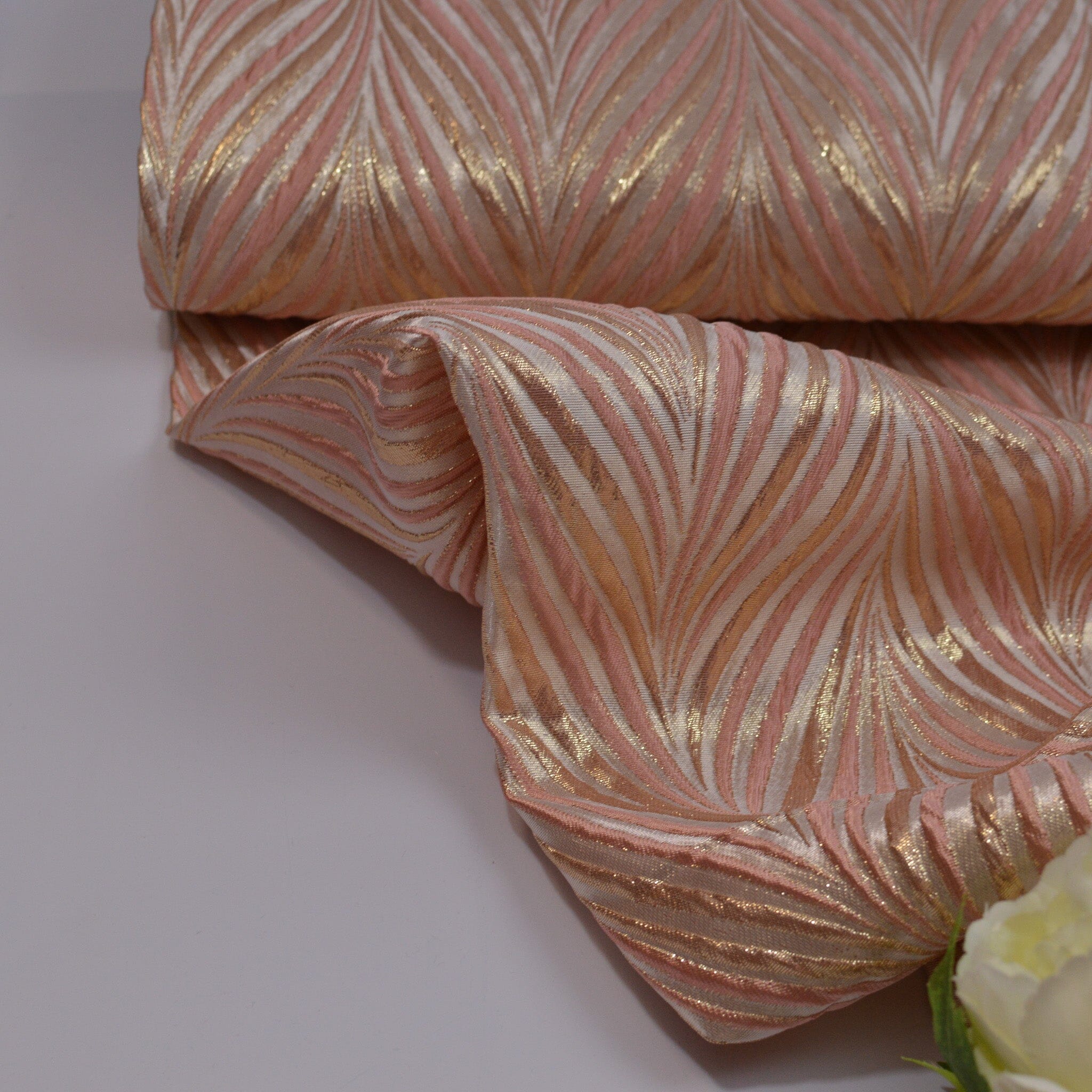 Brokat Wellen abstrakt apricot rosé Gold Fabric poshpinks