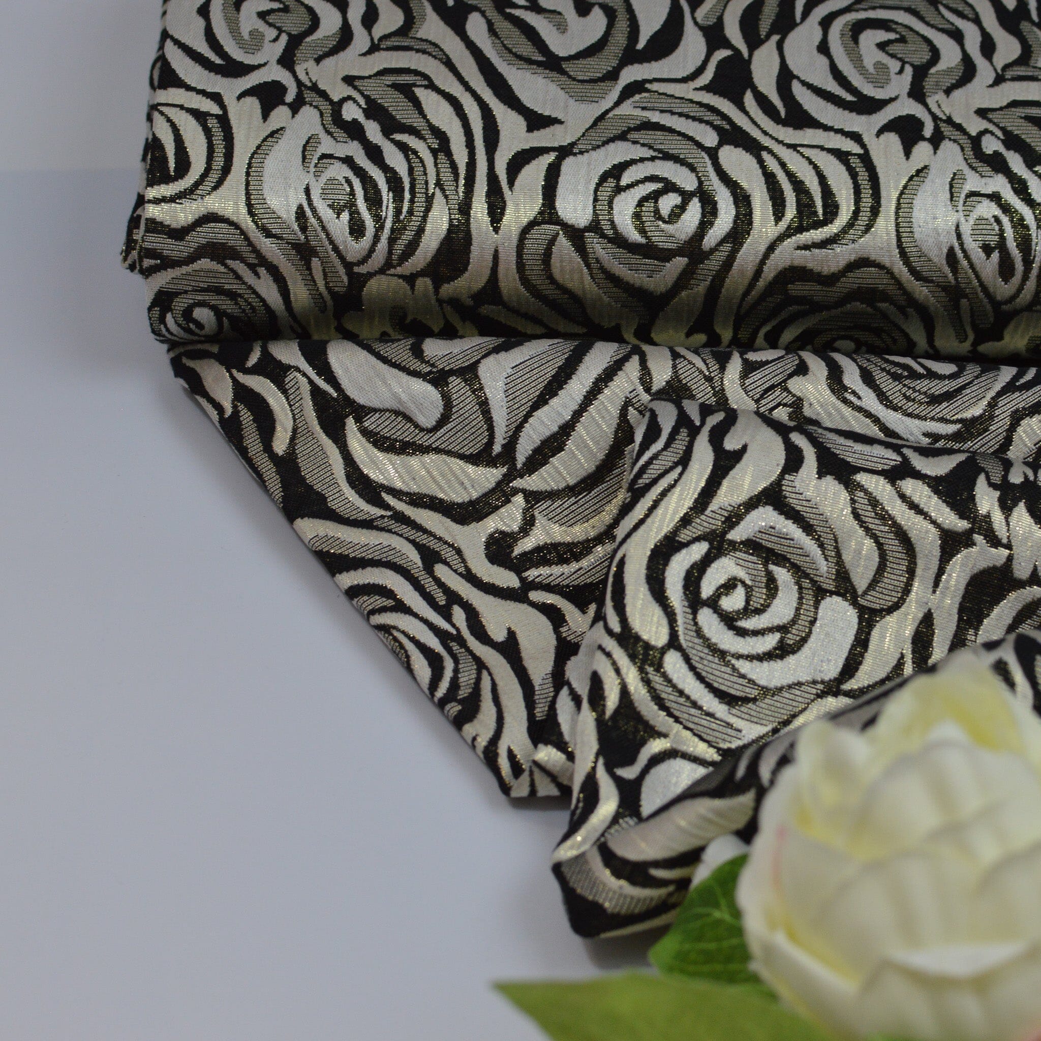 Brokat Rosen schwarz Gold Silber Fabric poshpinks