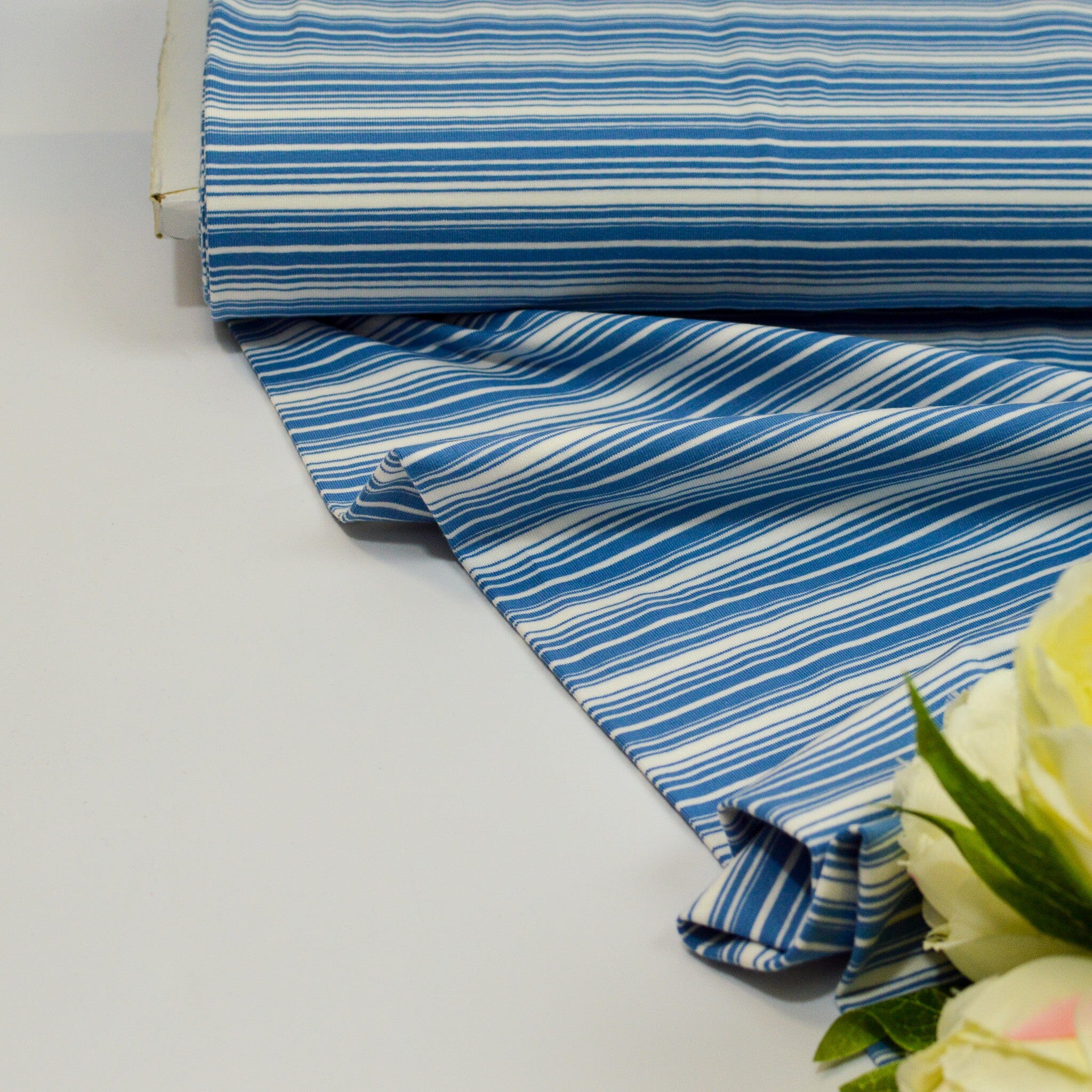 Baumwolljersey - Streifen / Ringel - weiß jeansblau Fabric poshpinks