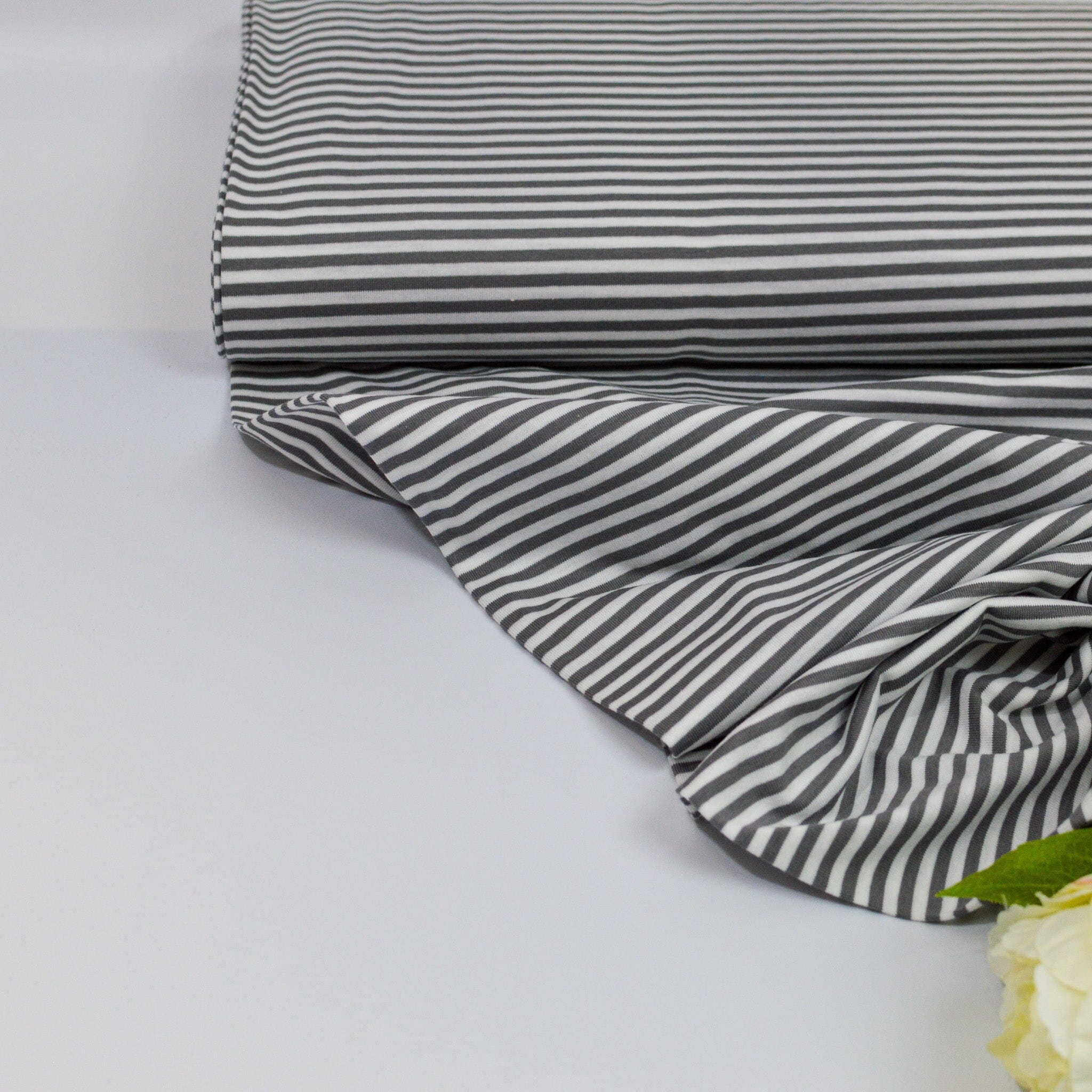 Baumwolljersey - Streifen / Ringel - weiß grau Fabric poshpinks