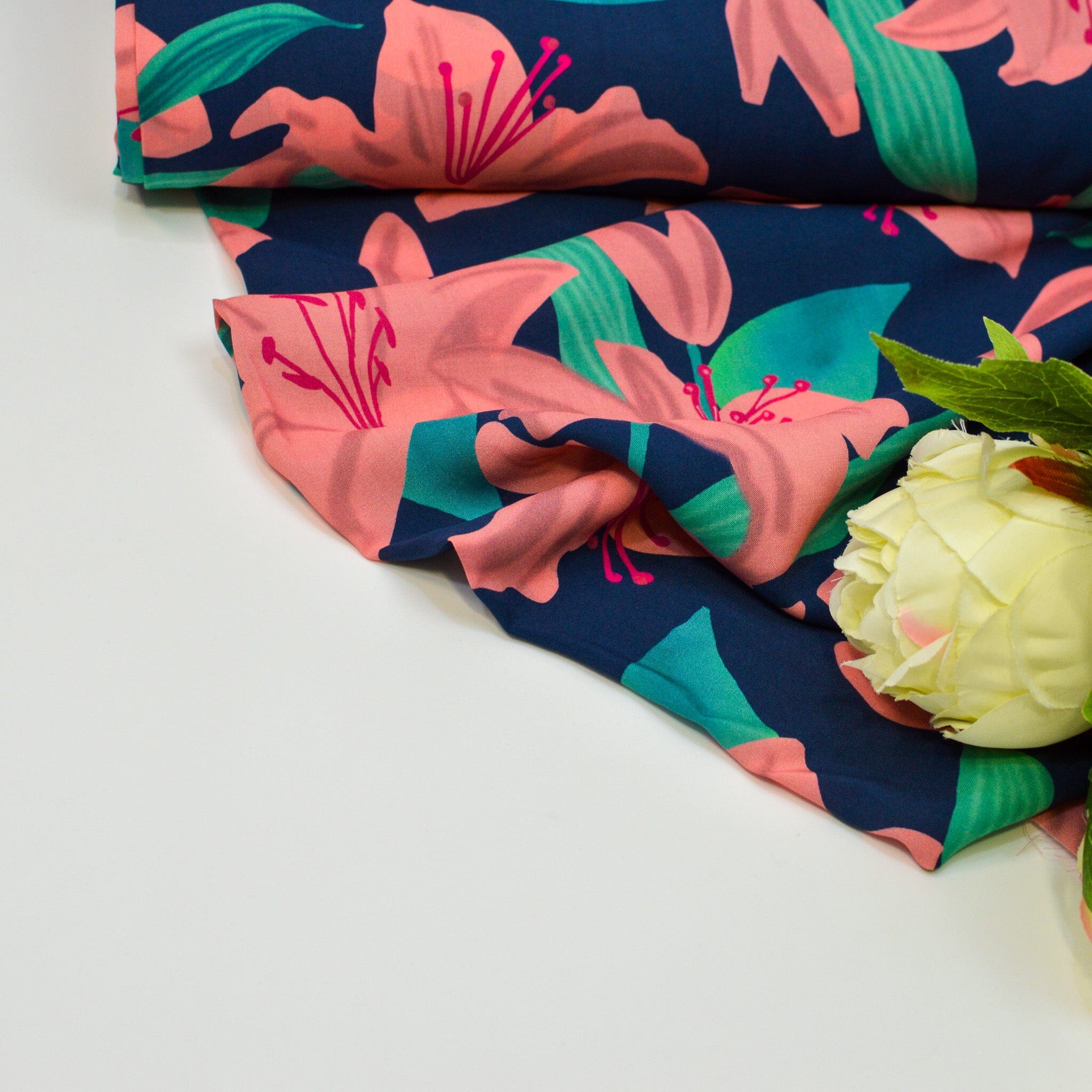 Ecovero™ Viskose - Velithe Grand Bleu Foncé - by Theresartventure Fabric poshpinks