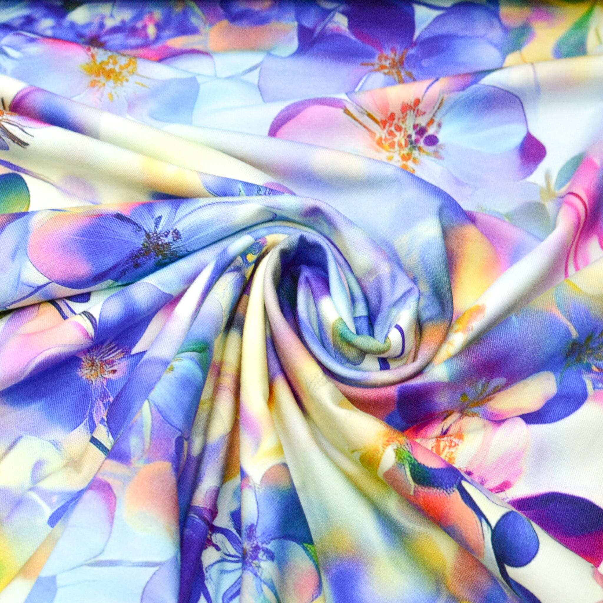 Stoffhändler mit Herz Eigenproduktion 18 - Twilight Petals by Tante Ema Fabric poshpinks