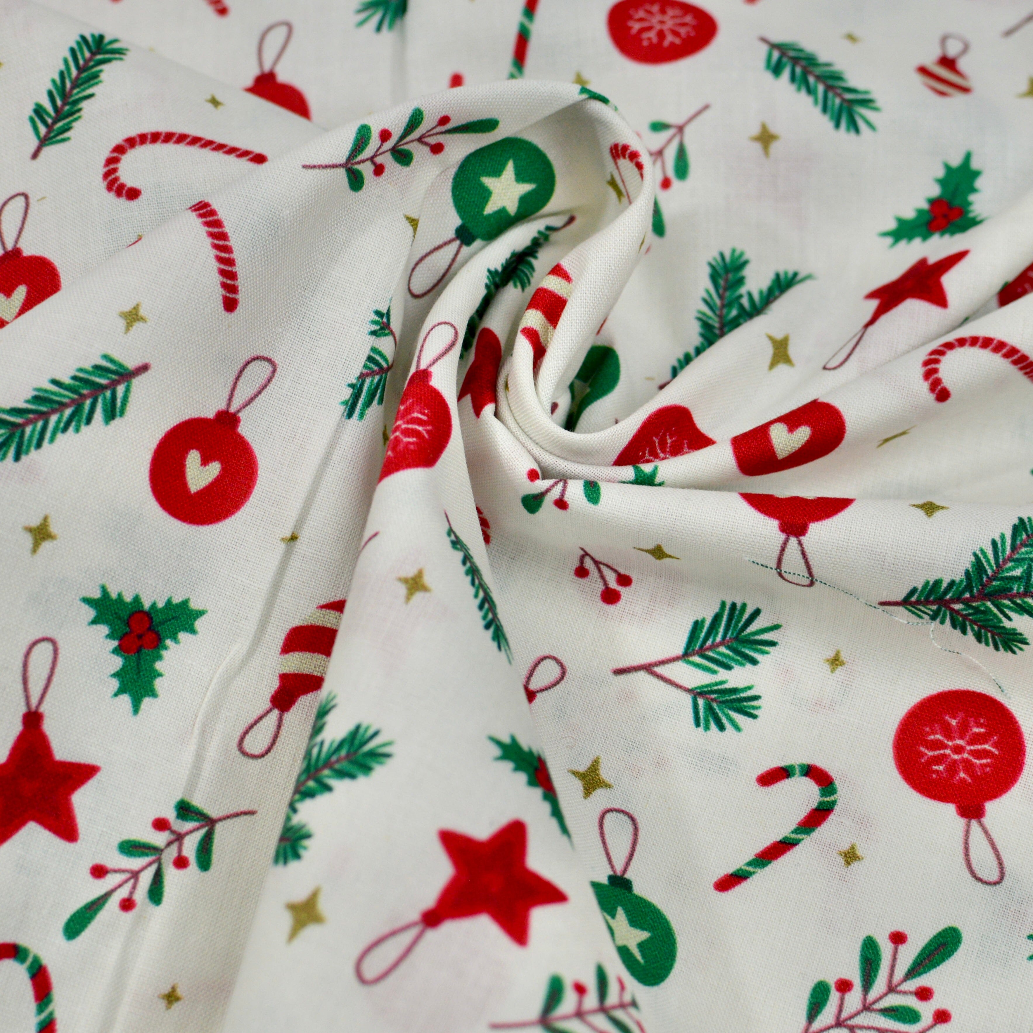 Baumwoll Popeline - Christmas - Holly Jolly - Weihnachtliche Motive bunt auf weiß Fabric poshpinks