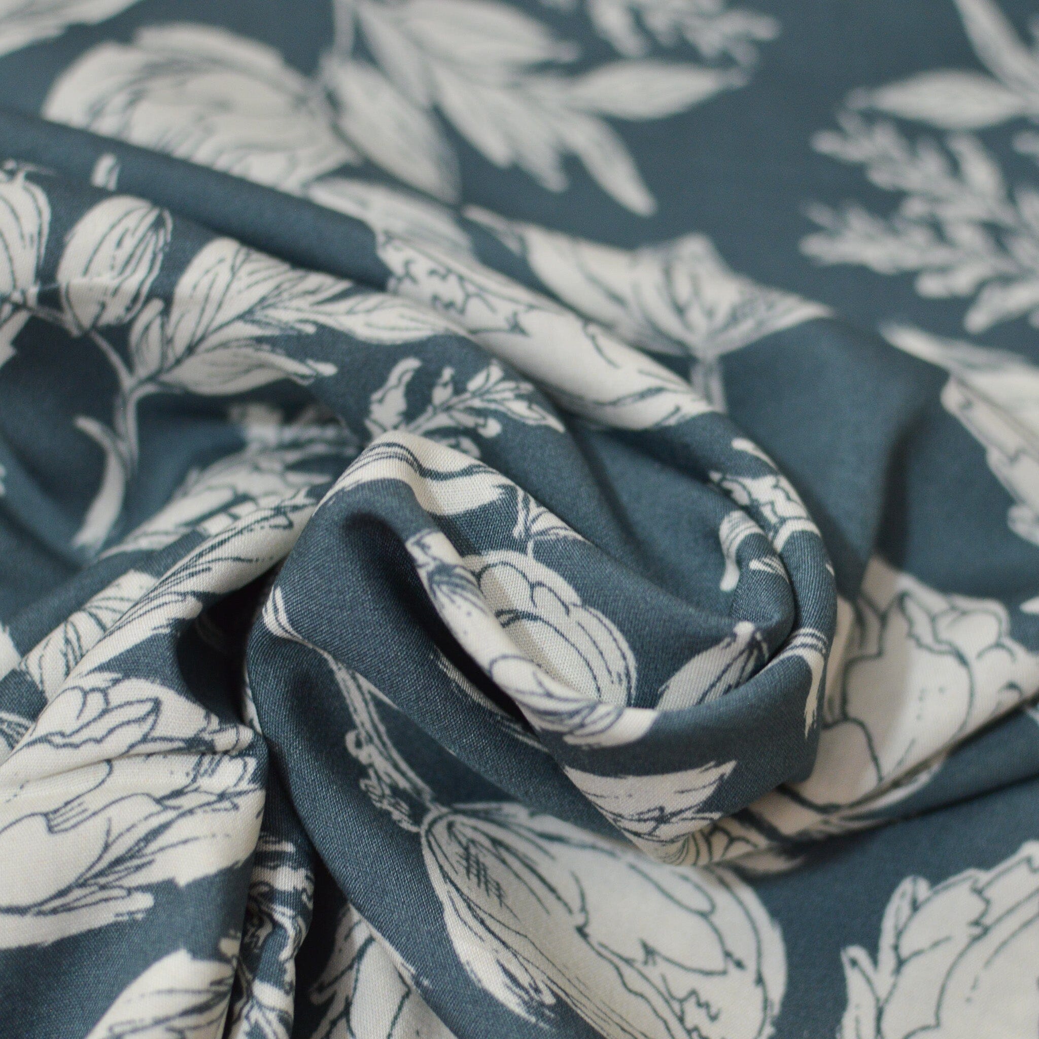 Viskose - Vintage Flowers - dusty blue Fabric poshpinks