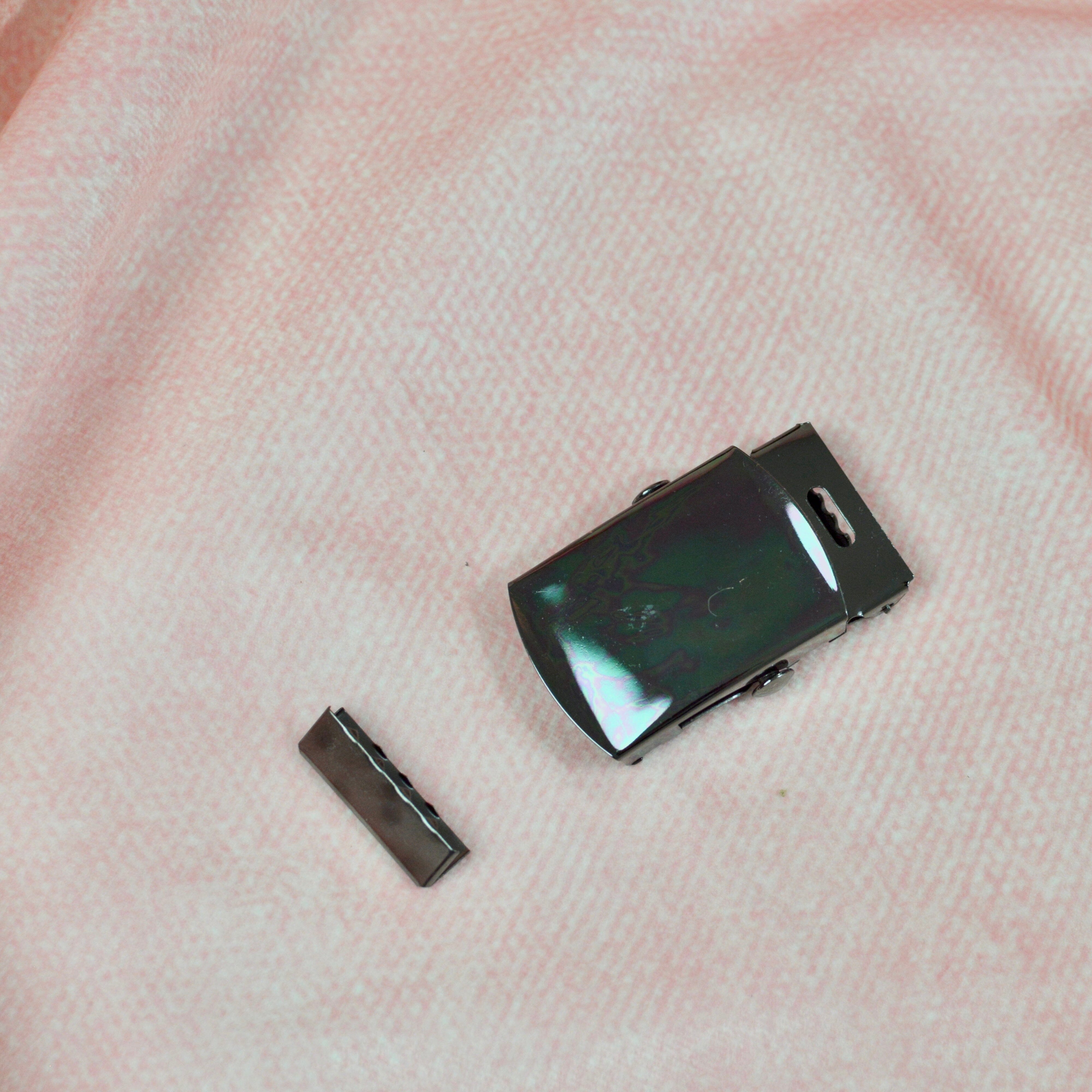 Gürtelschnalle mit passendem Endstück 30 mm metallic schwarz glänzend Stück poshpinks
