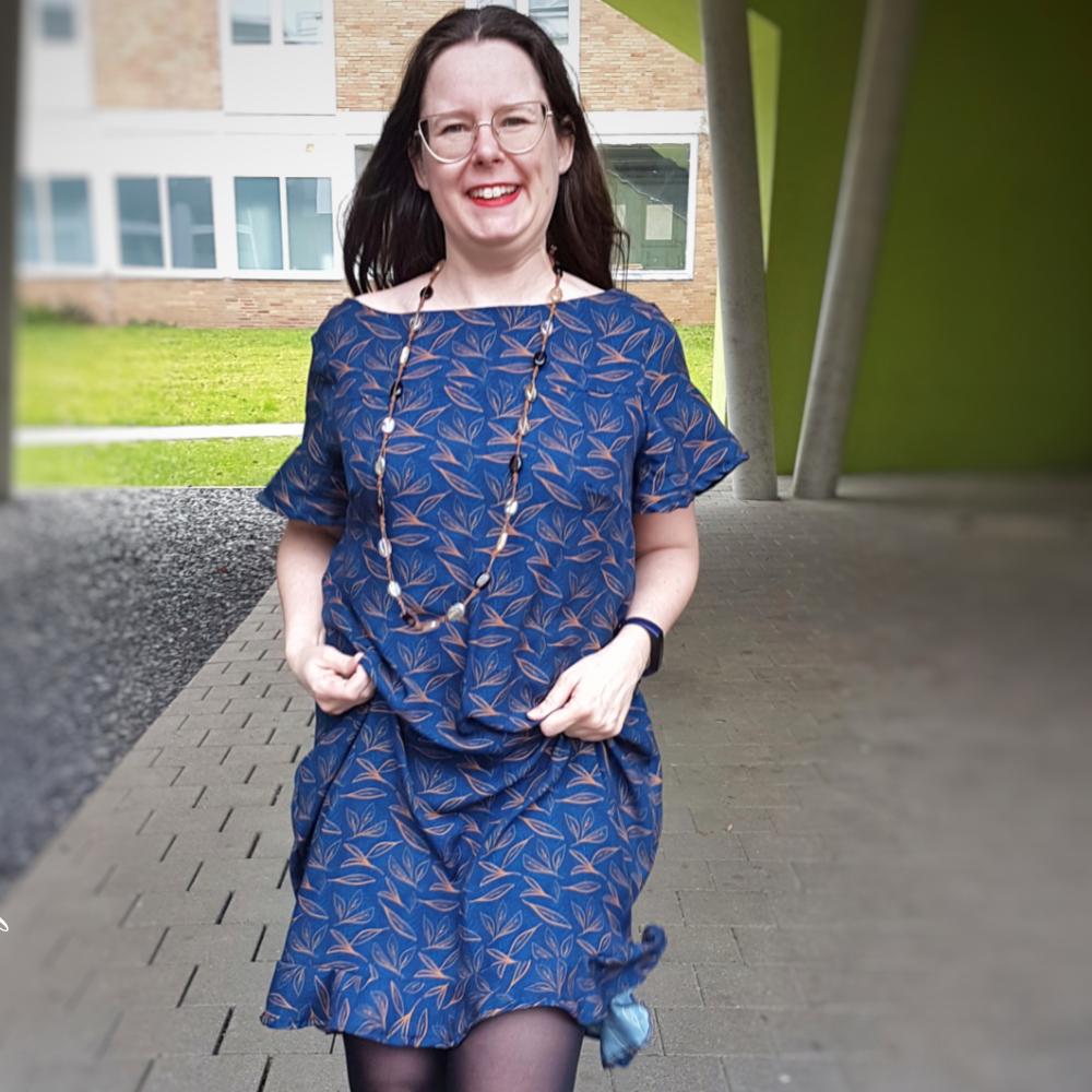 Vorbestellung Viskose - Azul - Blätter dunkelblau bronze Fabric poshpinks