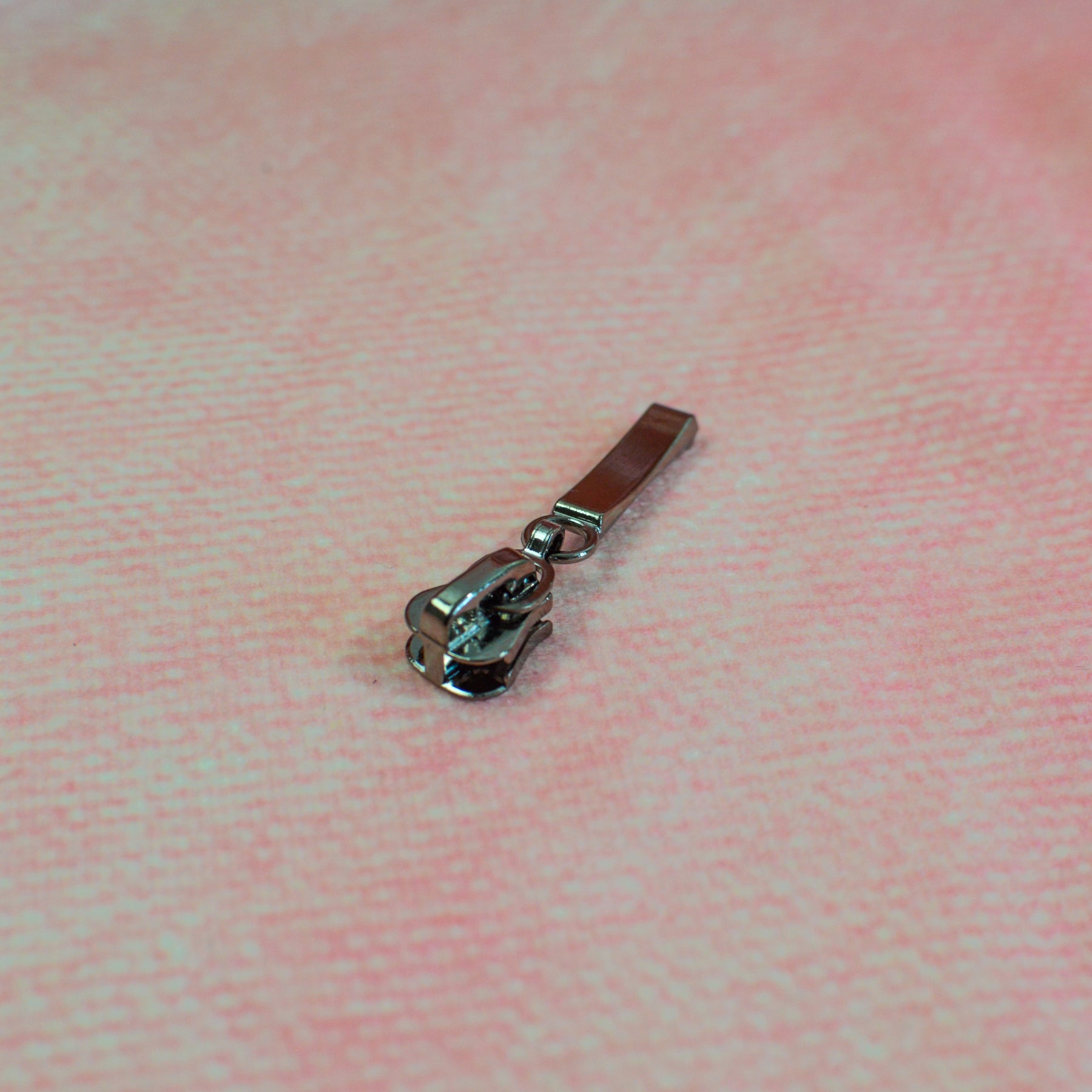 Zipper/Schieber für Endlosreißverschluss Stäbchen schwarz metallic Stück poshpinks