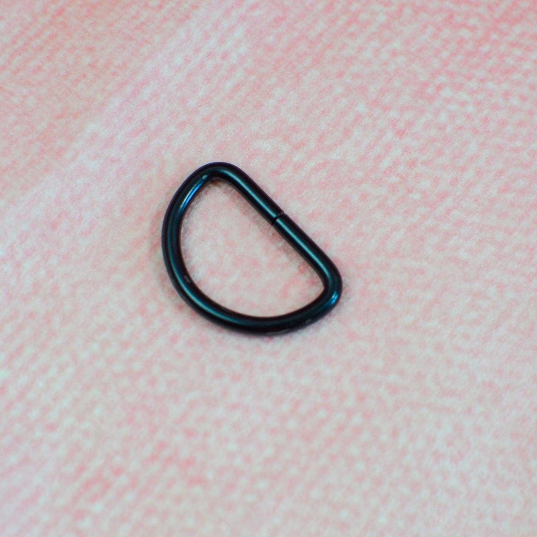 Halbring D-Ring 30 mm Schwarz matt Stück poshpinks