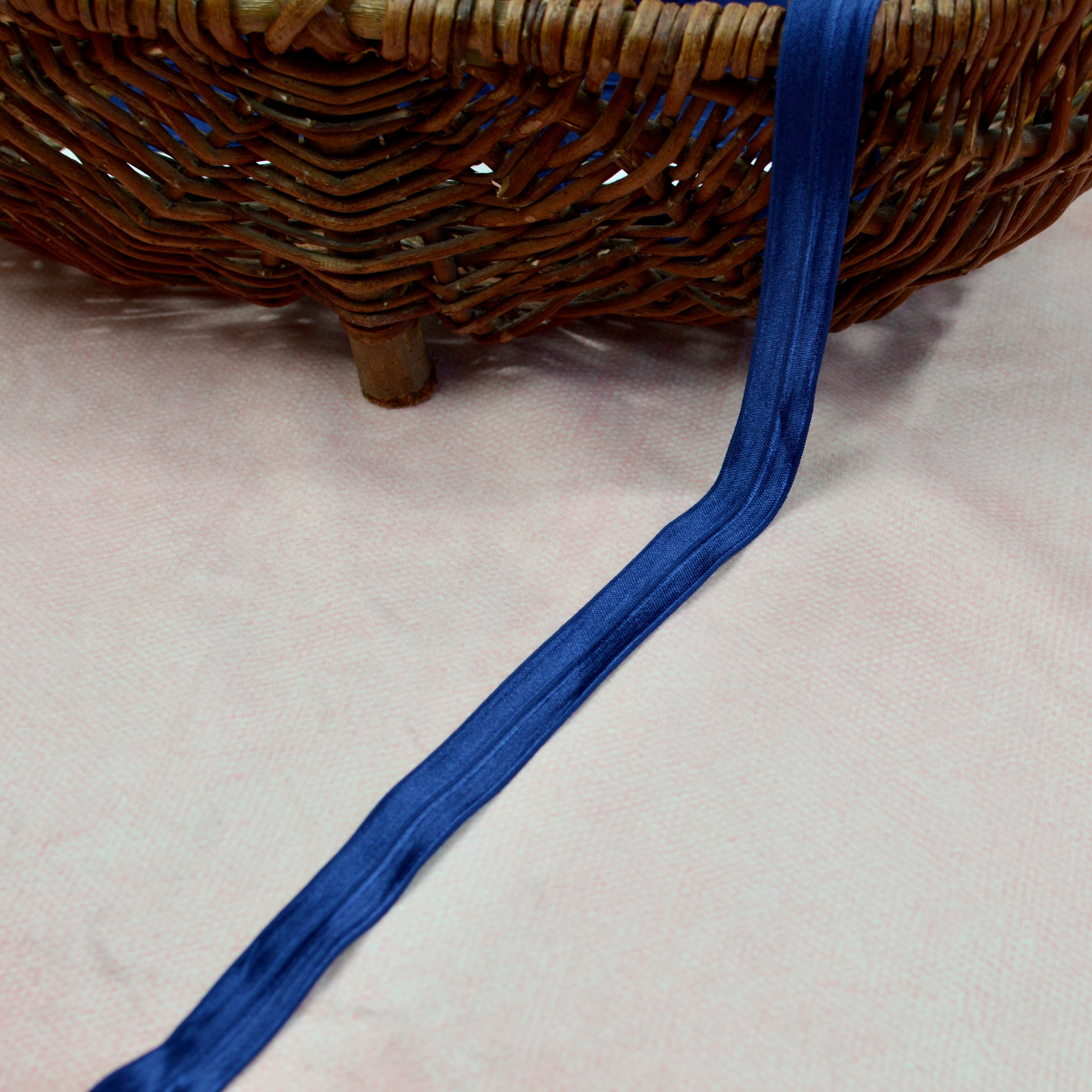 Faltgummi / Falzgummi / elastisches Einfassband 20m dunkelblau Fabric poshpinks