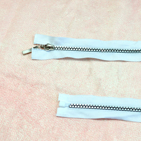 Jacken Reißverschluss 80 cm weiß silber Vierkantzähne Stück poshpinks