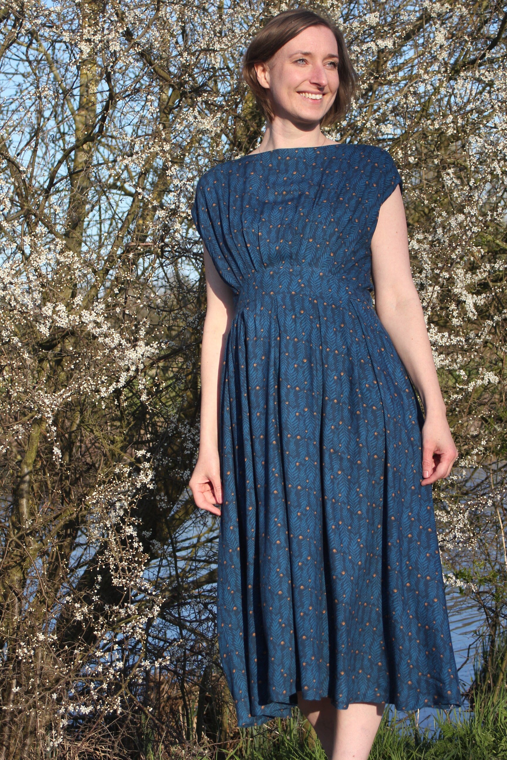 Vorbestellung Viskose - Azul - Zweige Fabric poshpinks