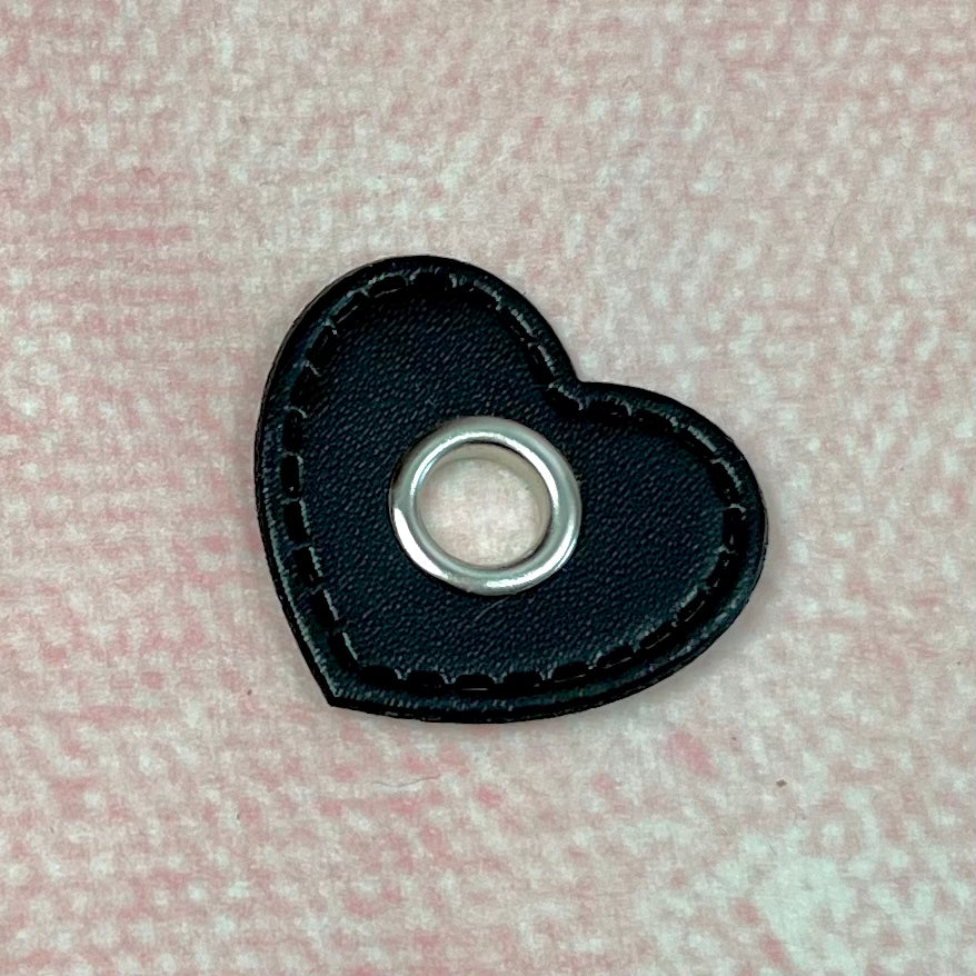 Ösen Patch Herz schwarz - Silber 8mm Pearls poshpinks