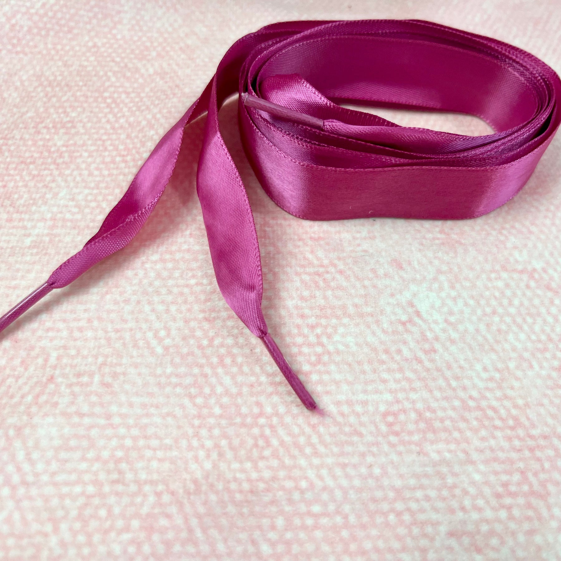 Satinband Schnürsenkel Pink 110 cm Pearls poshpinks