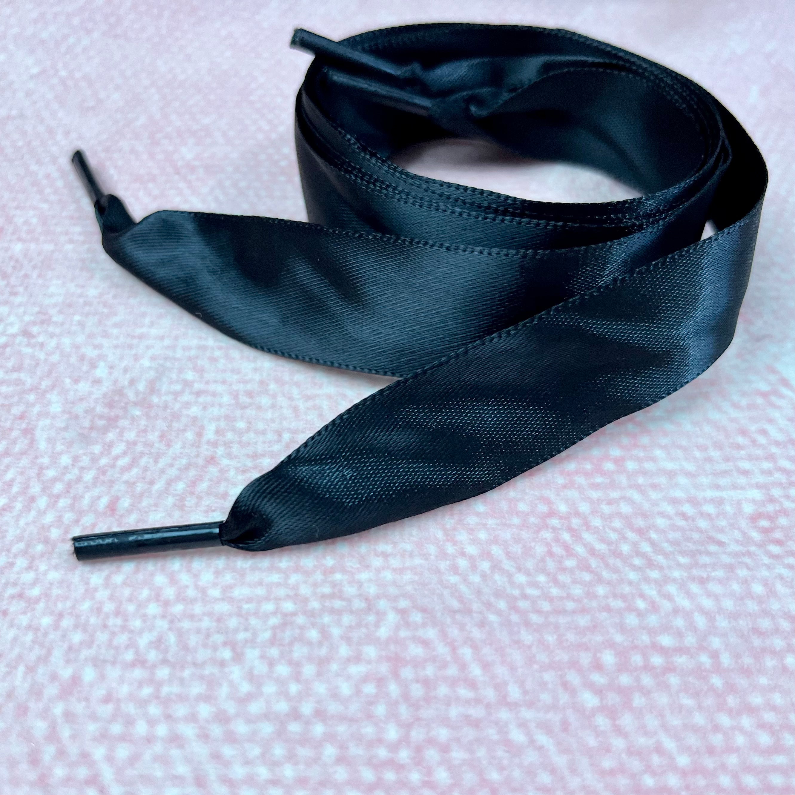Satinband Schnürsenkel Schwarz 110 cm Pearls poshpinks